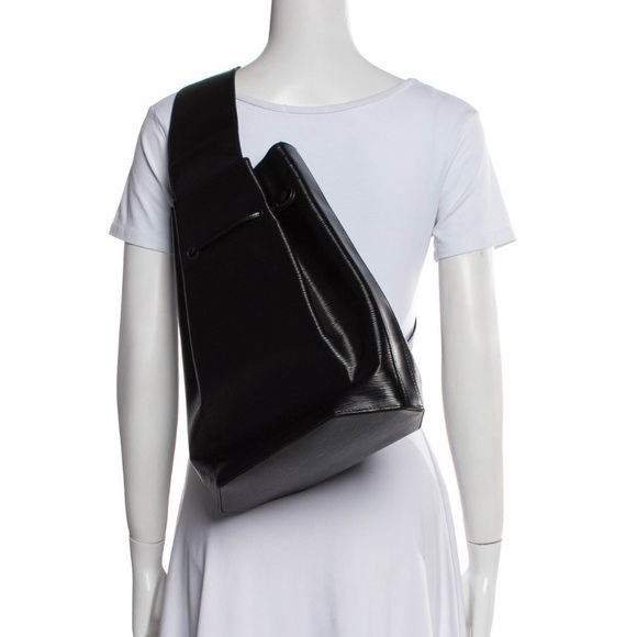 Louis Vuitton Epi Black leather Sling Bag - Picture 1 of 11